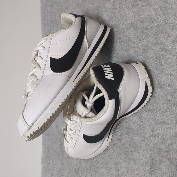 Nike Cortez Black White Trainer Youth size 5 women size 6.5 - Picture 11 of 11